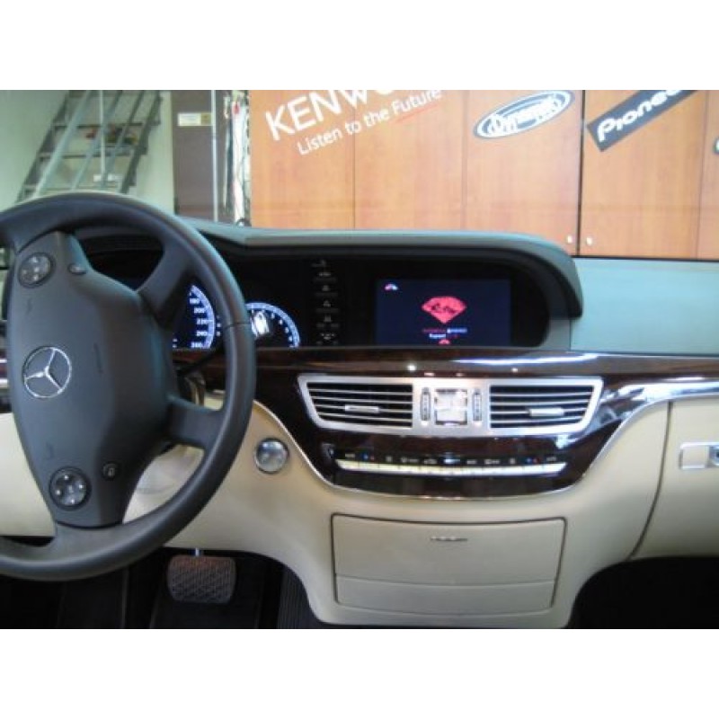 MERCEDES W221 TV MPEG4